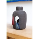 2 vases conversation